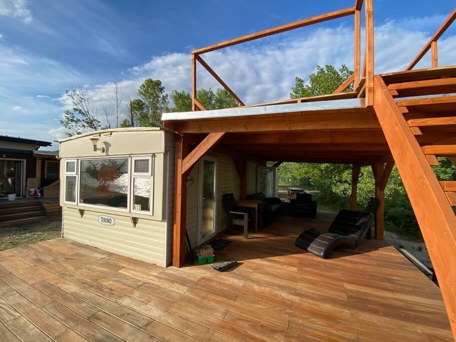 Retro House In Nature Samorin Luaran gambar