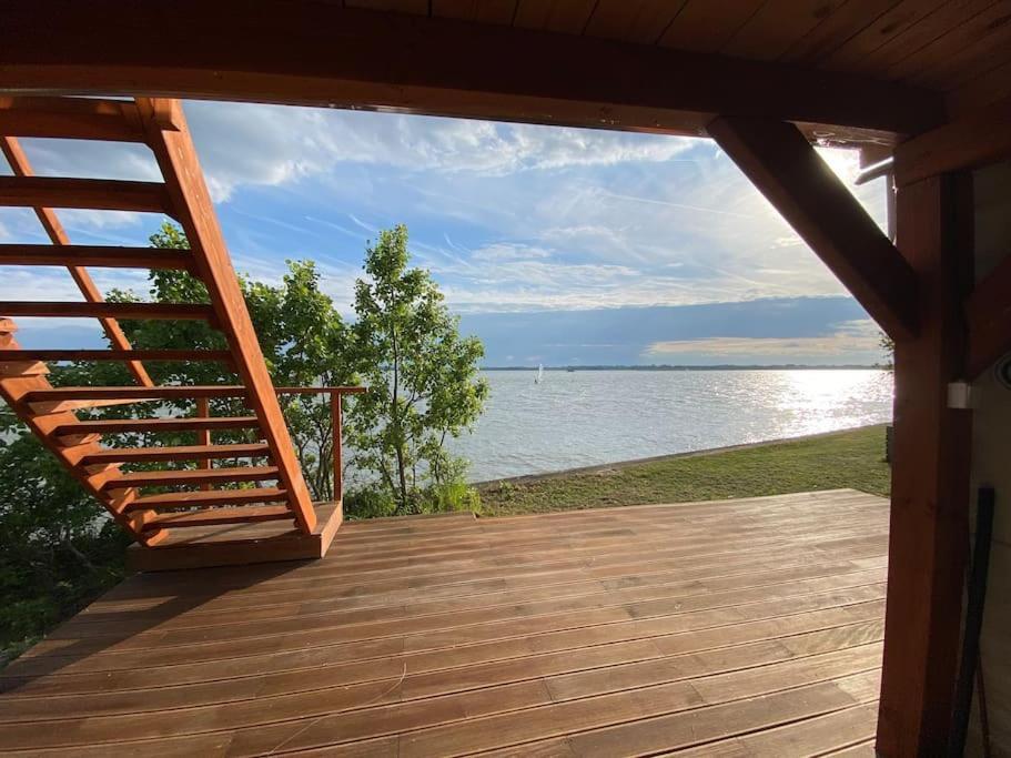 Retro House In Nature Samorin Luaran gambar